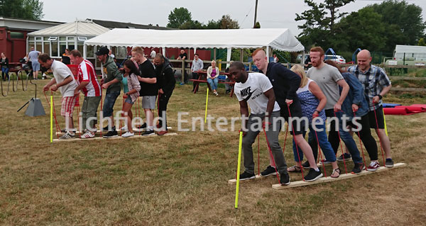 Company sports day games hire - Team Centipede Ski Racing.