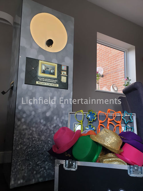 Selfie Pod photo booth hire for weddings and special occasions from LichEnts